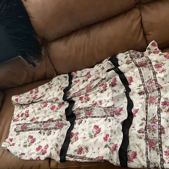 Club monaco Floral skirt - Picture 5 of 5